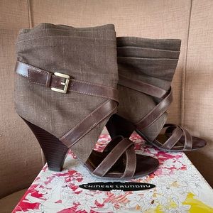 Chinese Laundry brown linen heel/sandal